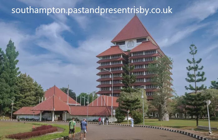 Mengapa Memilih Universitas